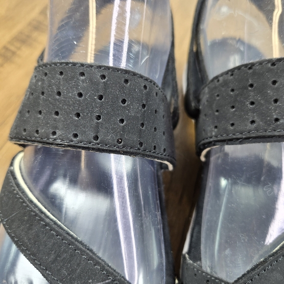 Merrell Terran Ari Convert Sports Black Suede Sandals - Picture 10 of 12